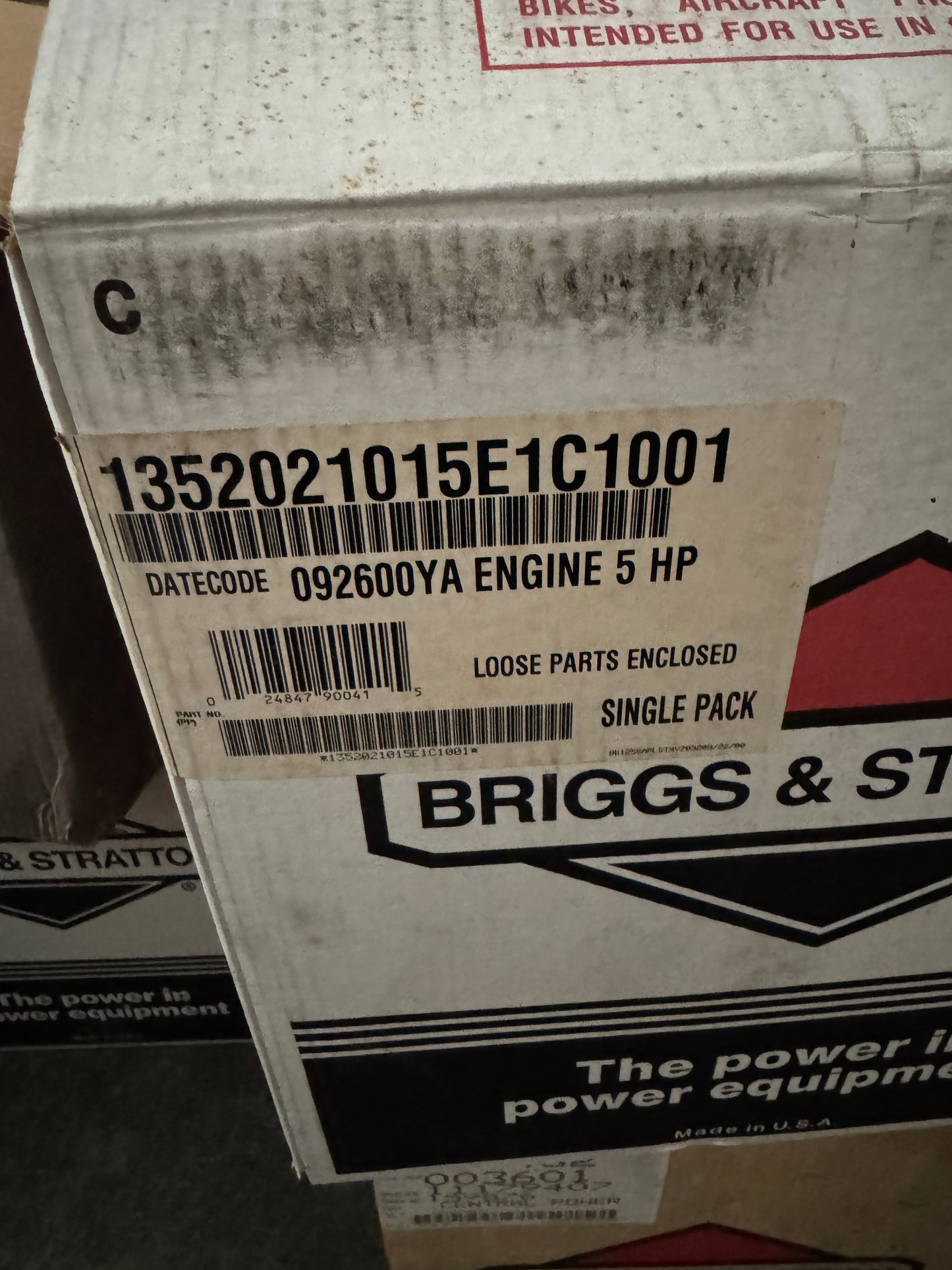 35202 Briggs & Stratton 5 HP Horizontal Shaft Engine (New in Box)